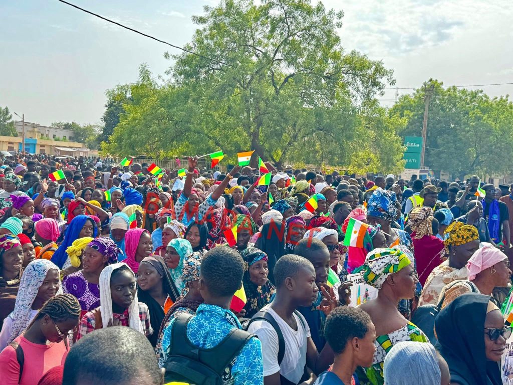 احتجاج شعبي  عارم في مالي ضد الجزائر ومطالب بتحقيق دولي في إسقاط مسيّرة الدرون